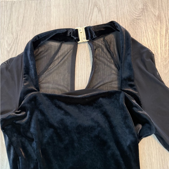 Elegant Black Long Sleeve Dress - Picture 7 of 12